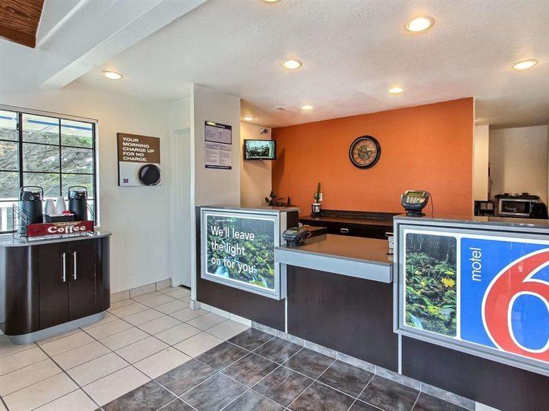 Motel 6-Marina, Ca - Monterey Exteriör bild