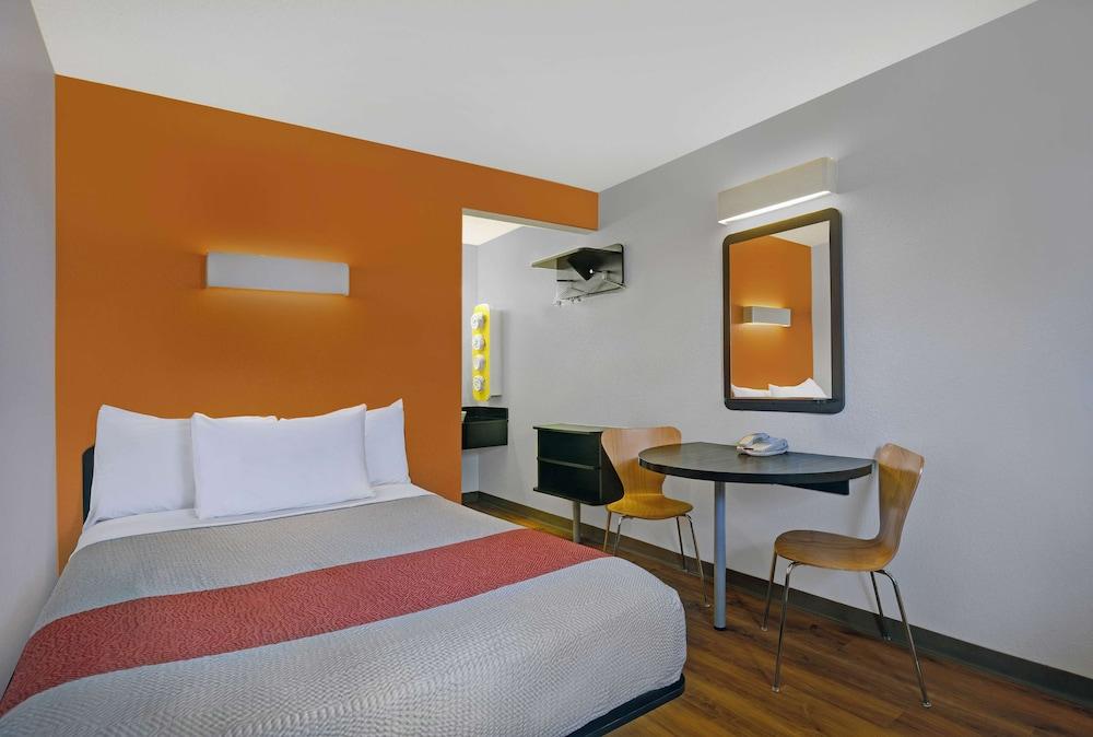 Motel 6-Marina, Ca - Monterey Exteriör bild