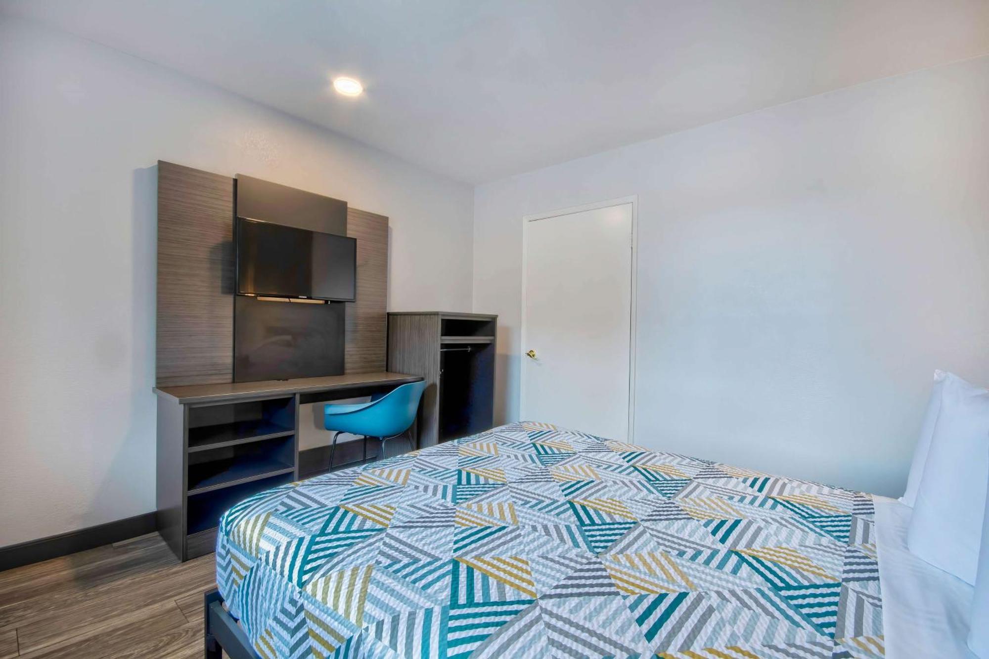 Motel 6-Marina, Ca - Monterey Exteriör bild