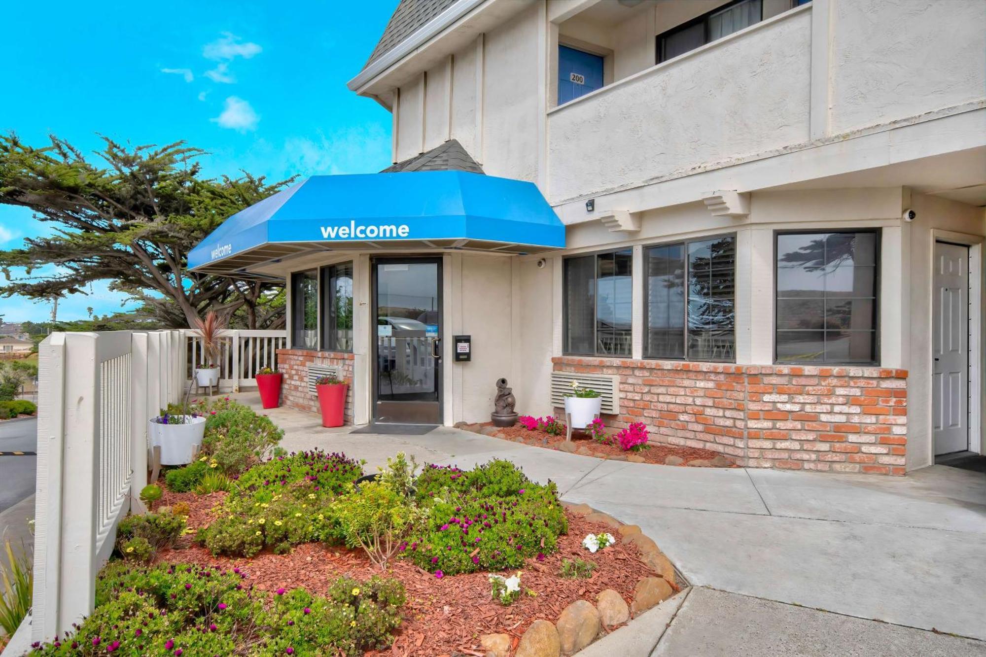 Motel 6-Marina, Ca - Monterey Exteriör bild